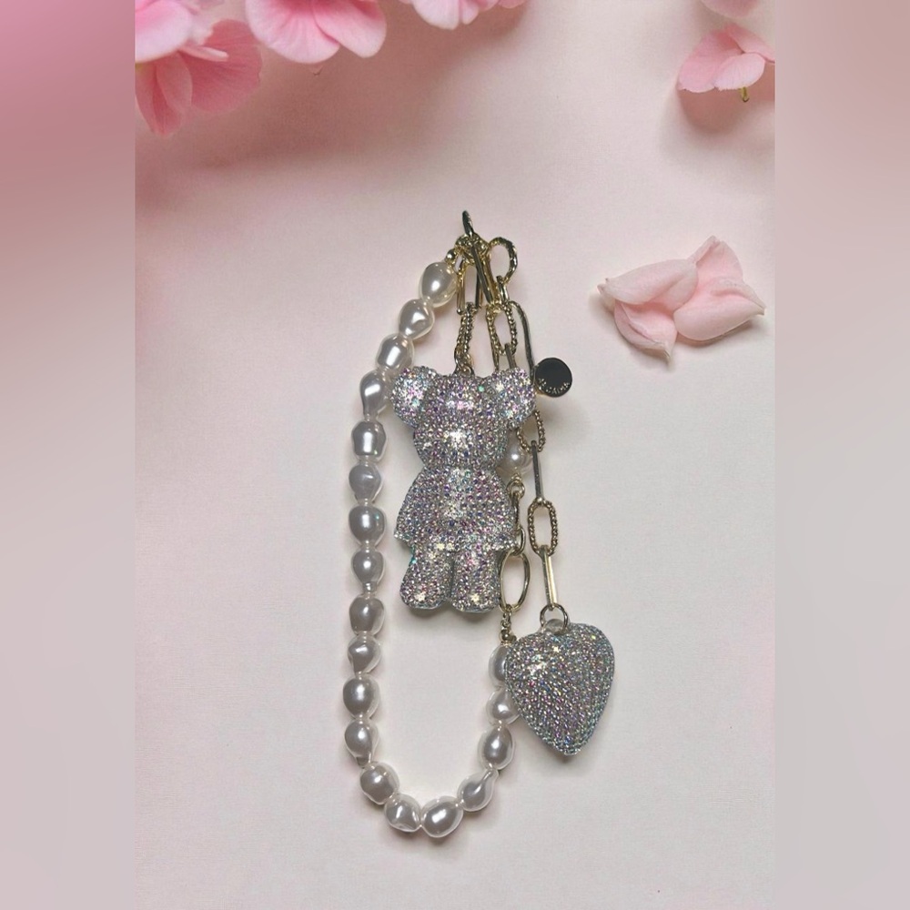 EyeCandy Iridescent Sparkling Bear & Heart w Pearl & Gold Accent BAG CHARM NWT